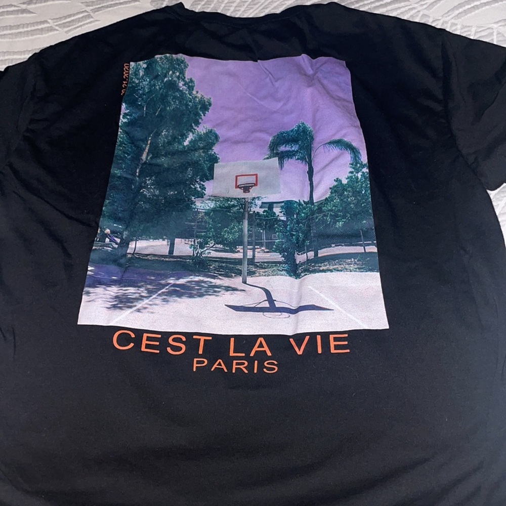 Women’s shirt